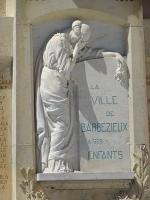 Monument aux Morts 14-18 de Barbezieux-Saint-Hilaire