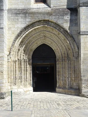 Église Saint-Mathias de Barbezieux-Saint-Hilaire